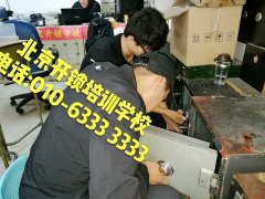 男人操女的逼免费视频"